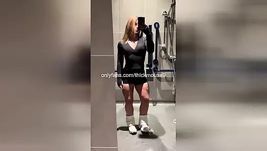 IG Live-Unfall: stieftrainer fickt 18-jährige muschi roh bis zum creampie