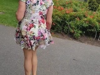 Senhorita Penelope, mini-vestido com estampa floral de verão 1