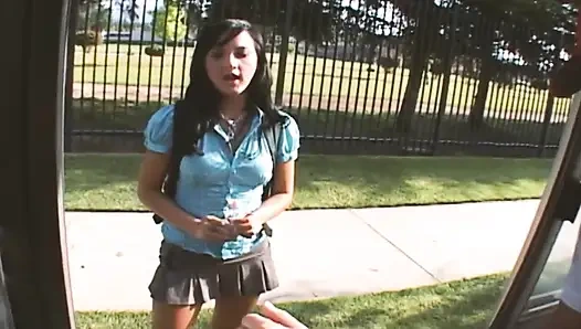 Seksi dondurma sahnesi-2_hot büyük götlü esmer genç kız dondurmalı adam tarafından sikiliyor