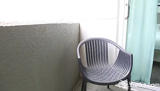 Memek monte cooper yang ditindik dientot pakai dildo ukuran raksasa