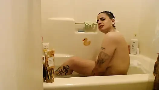 Short Sexy Hair Lathered up Shampooed