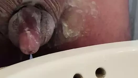 Tıraş horoz ve topları.