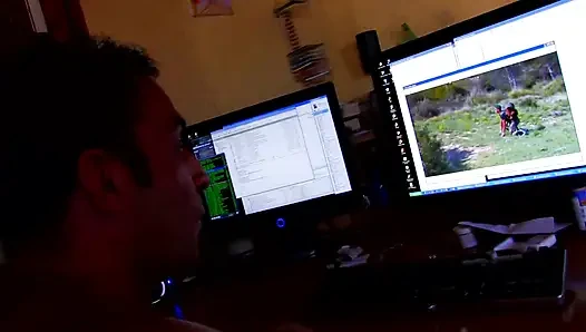 Seksi büyük memeli sarışın çifte üçlü seks götten sikişiyor