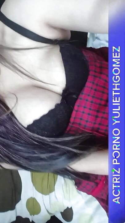 Teen Latina Solo