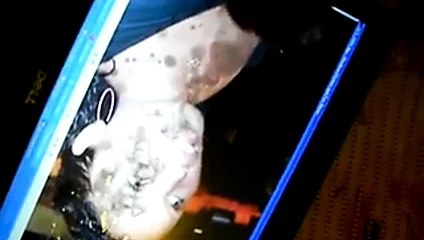 Güzel, seksi bir Danimarkalı genç kız için haraç