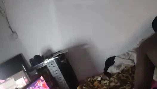 Verheiratete frau geht mit einem großen schwanz aus, bbc und schluckt heißes sperma