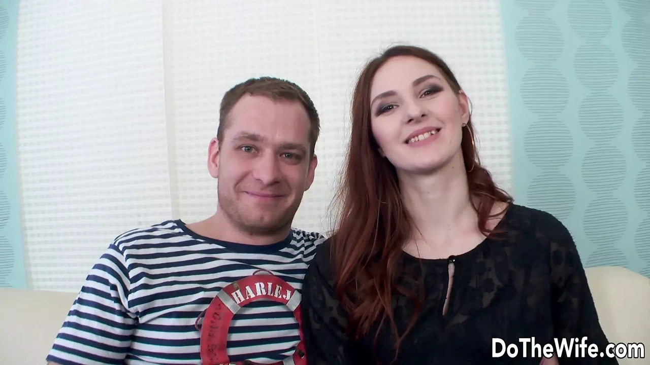 Hot Wife Irina Pavlova Gives Head to a Stranger While Cuck Watches