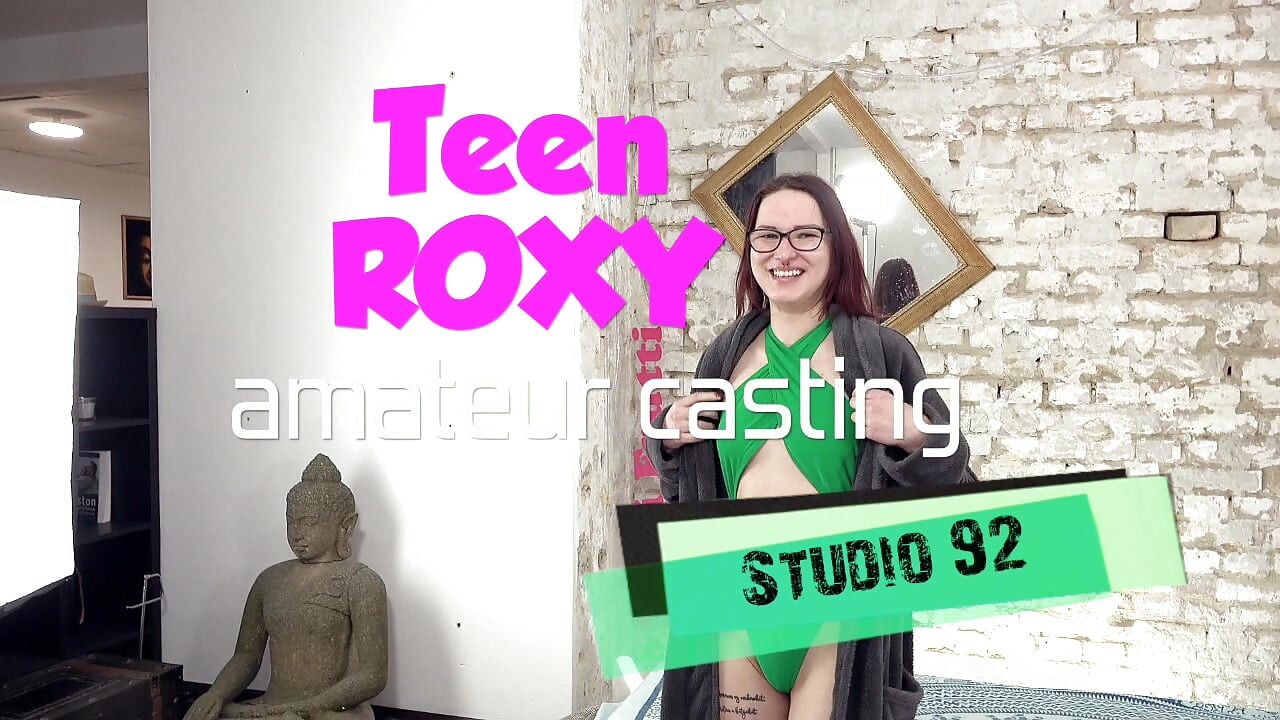 Genç Roxy Xmas anal oyuncu seçmeleri