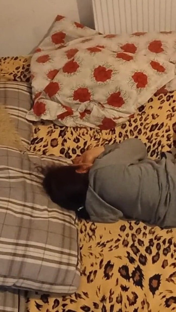 रोमानियाई जोड़ा - बेडरूम में जुनून और मजा । क्लिप 2