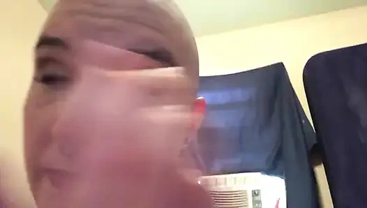 Si mungil botak