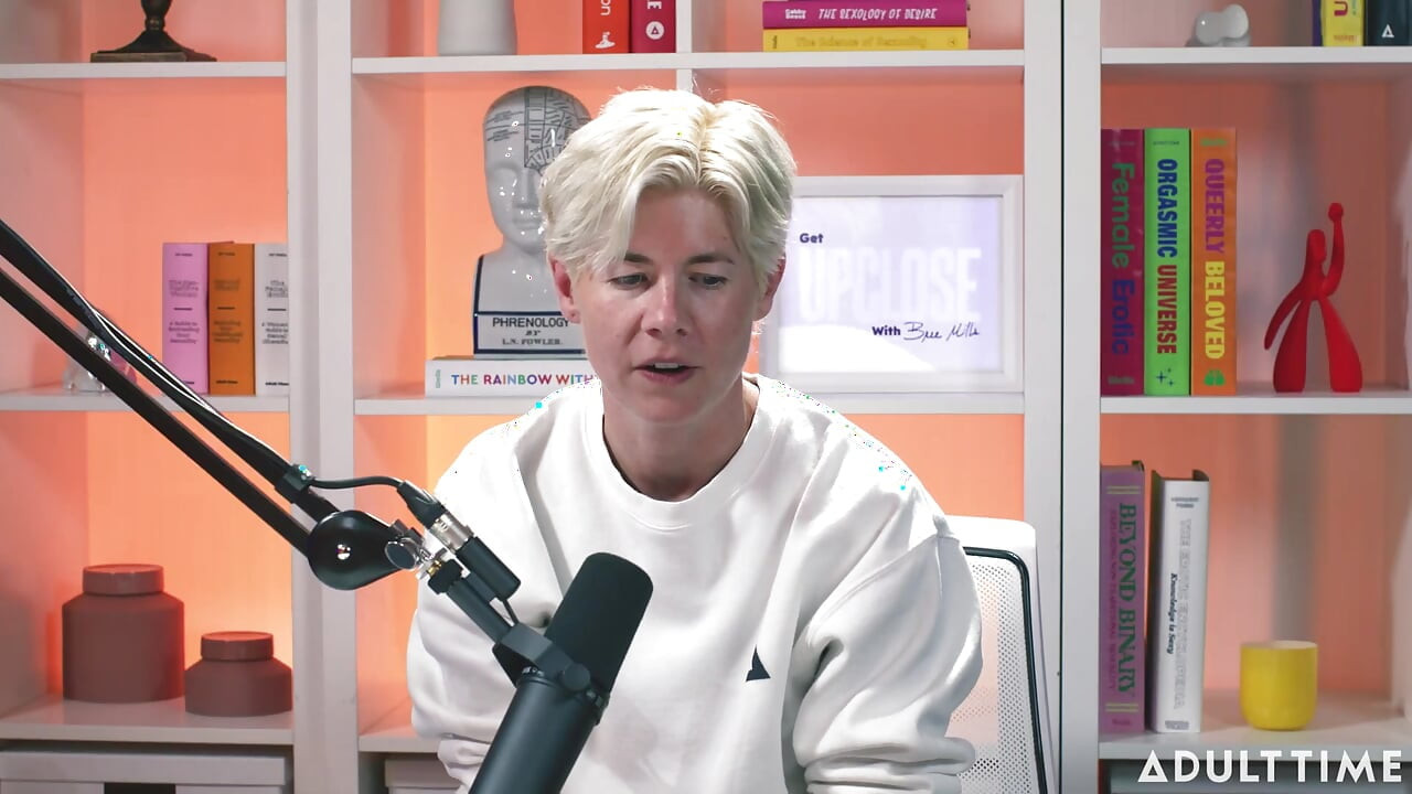 샤넬 캠린: 퀴버 퀸. 성인 시간 팟 캐스트