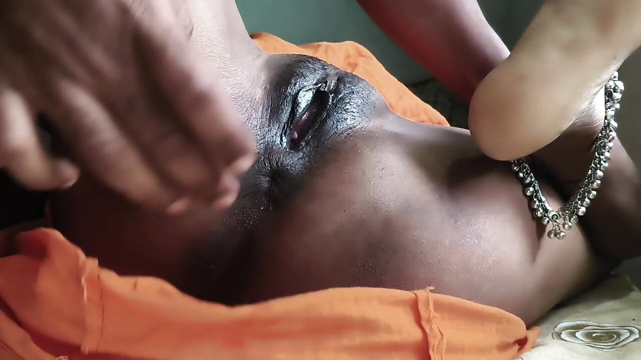 Bhabhi Desi yang dikocok di siang hari, air maninya keluar dan berdegup kencang