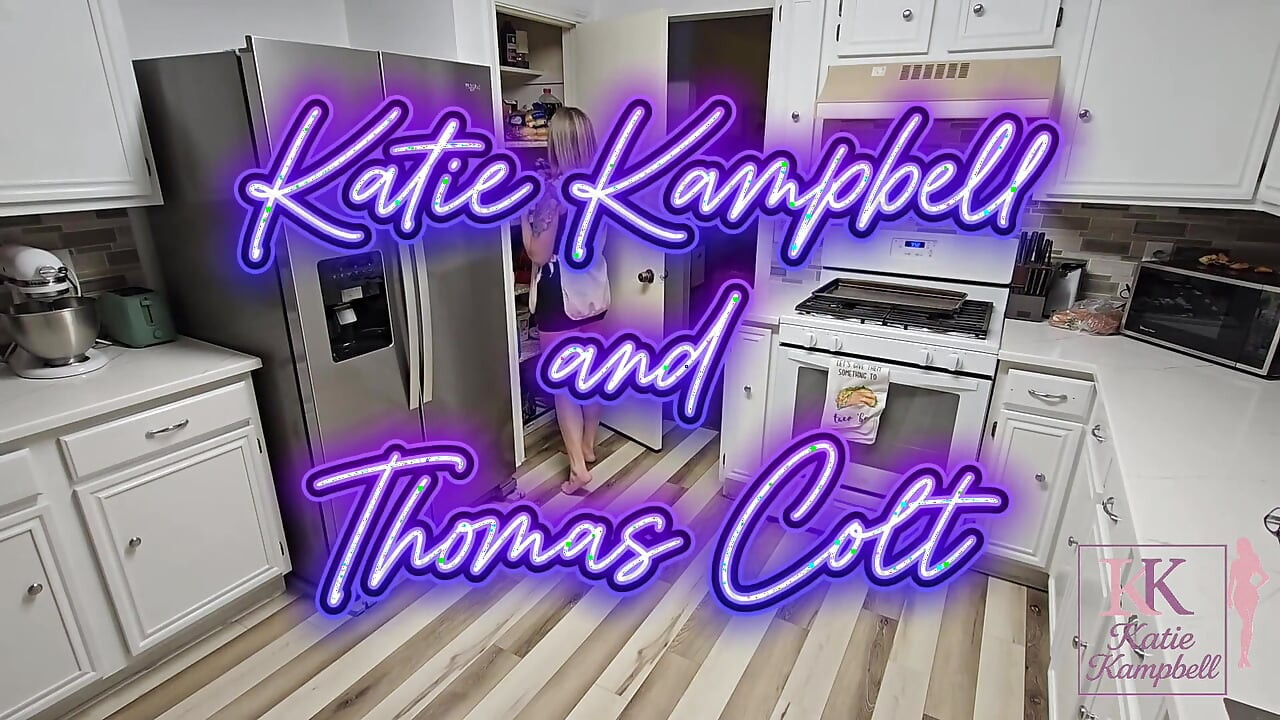 Katie &thomas ngentot di dapur rumah tangga