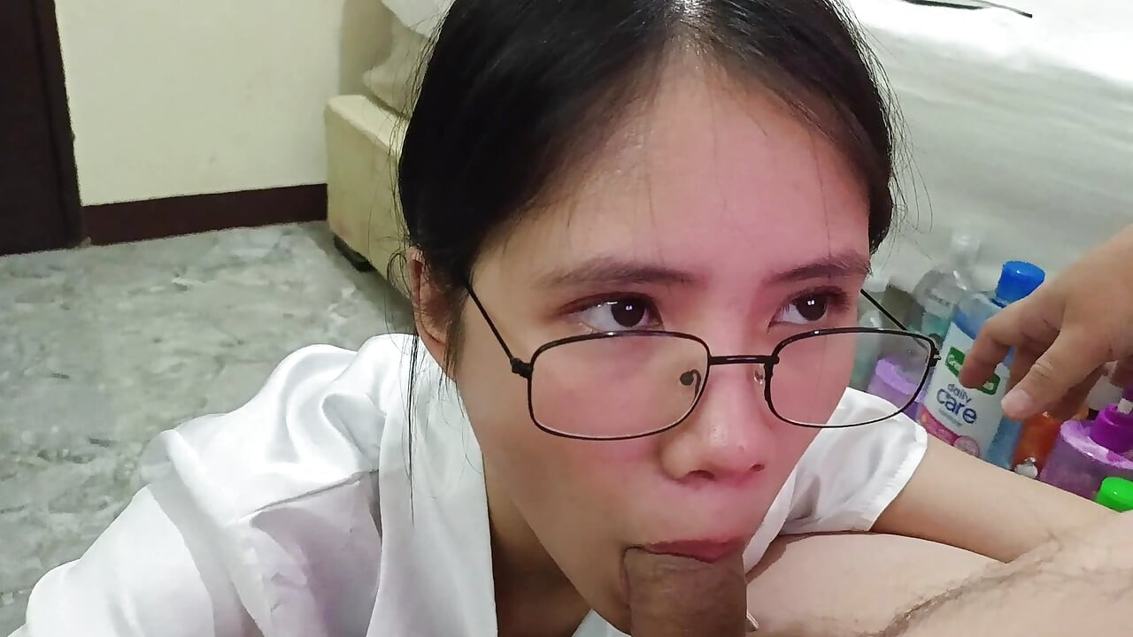 Stepsister sucked dick before going to school