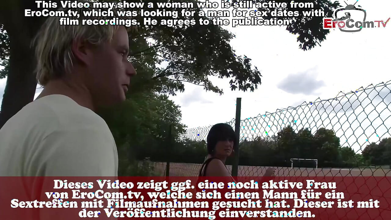 A német háziasszonyt szexre hívják az utcán