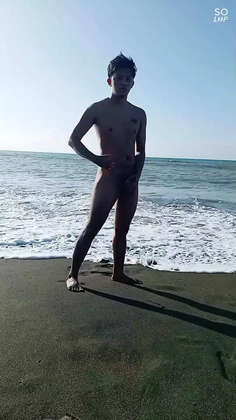 Hot Asia Teen Boy Cumsot on the Beach