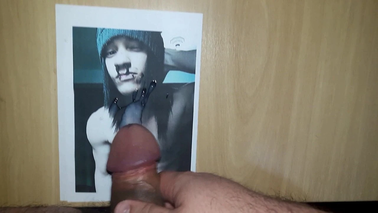 Cum tribute to emo boy