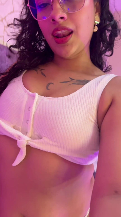 Soft Curves, Sweet Smile