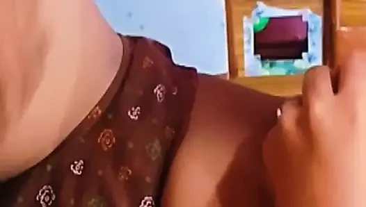 Indian desi bhabhi fisted her boyfriend.xhamaster viral video