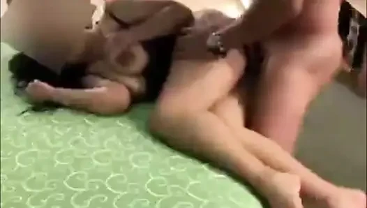 Cuckold meminjamkan saya istrinya