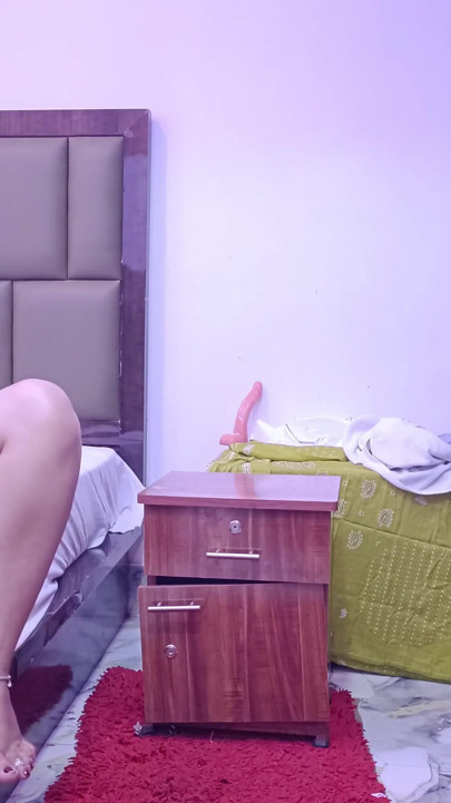 Pooja Bhabhi Fuck with Husband in Hotel Room