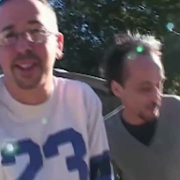 La sua prima orgia di scopate nel bangvan dp