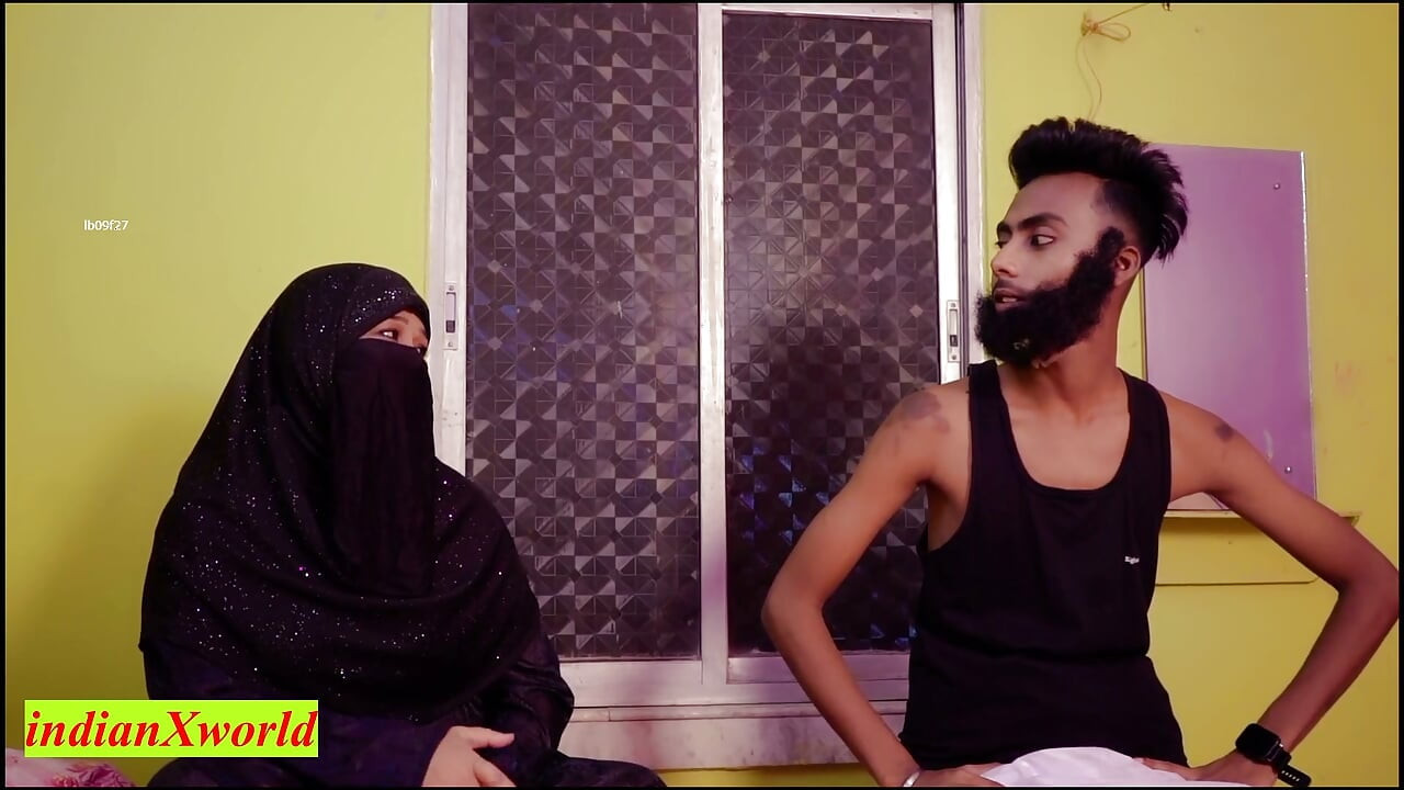 Indian Bengali Muslim wife Cheating Sex with Old Devar! Hot Sex