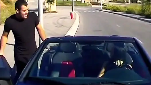 Cewek hot rambut cokelat lagi asik khusus penumpangnya