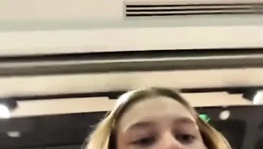 Extreme cumming in the locker room with jucielussie