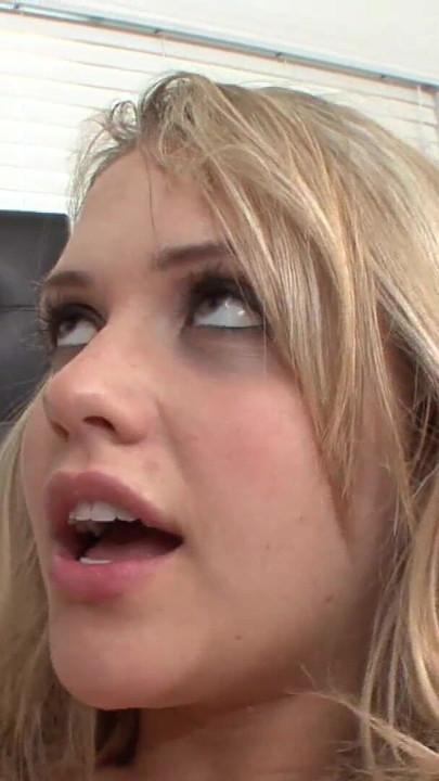Powerful moment from "Novinha de 19 anos da cona deliciosa ao padraste na casa"