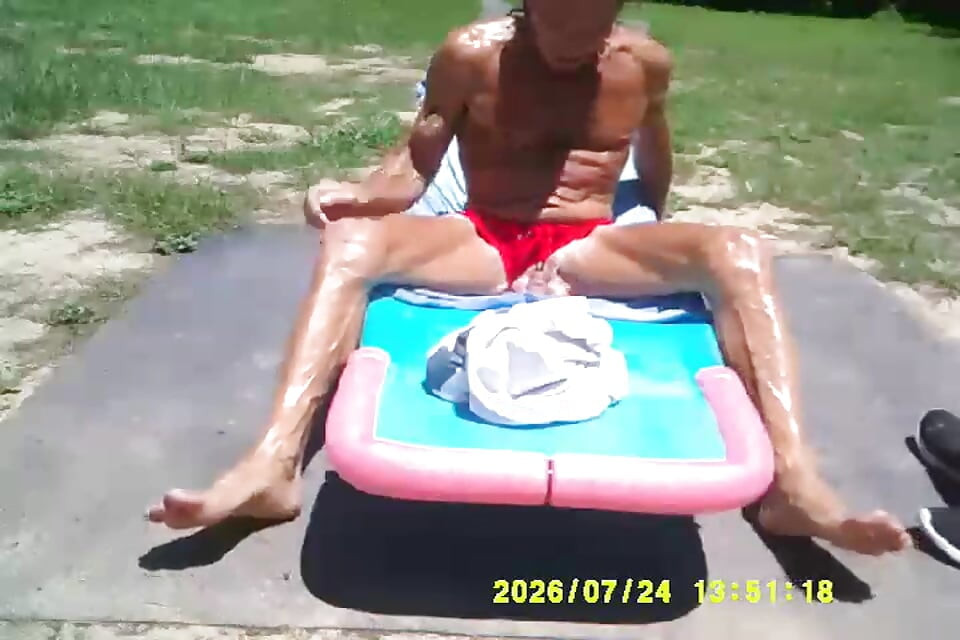 7-24-2026 SUNNIN THE COCK SINGING NO SUGAR TONITE.mp4