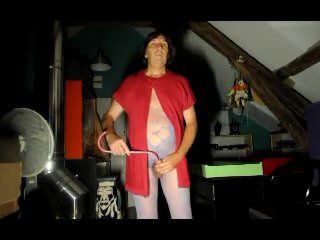 Трансвестит транслирует уретру в нижнем белье, уретральную секс-игрушку 39