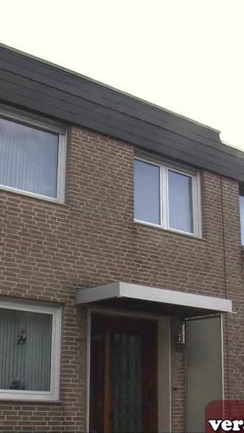 जर्मन गृहिणी सेक्स के लिए सड़क पर पहुंची | क्लिप 1