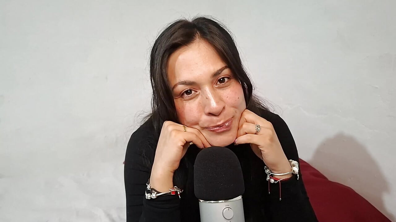 ASMR Kiss, δαγκώνω και χαϊδεύω τα αυτιά σου