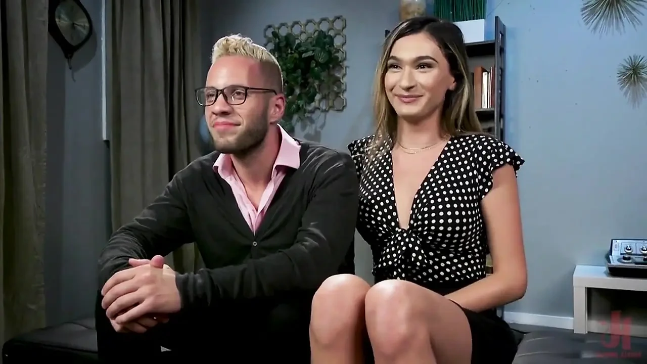 The Good Doctor: Bad Girl Andylynn Payne Visits Dr. Wolf Hudson