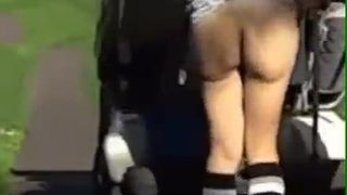 Coppia asiatica amatoriale fa sesso sul campo da golf