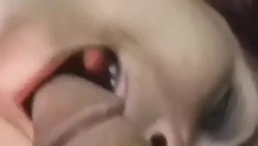 Lehne dich zurück und lutsch meinen schwanz