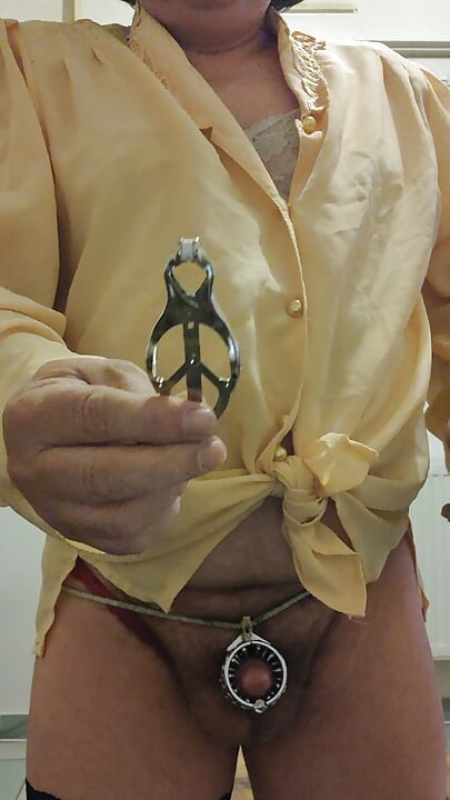 Lilian77がちょっとしたBDSMセッションをしている