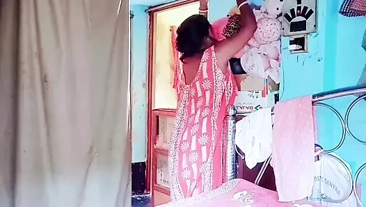 Komal's girlfriend sat on brother-in-law's clothes and started screaming, brother-in-law, you want to see your penis