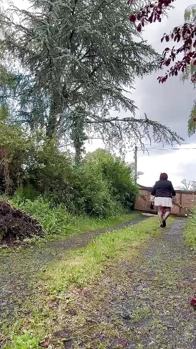 Dressed in a little bubble skirt for an evening