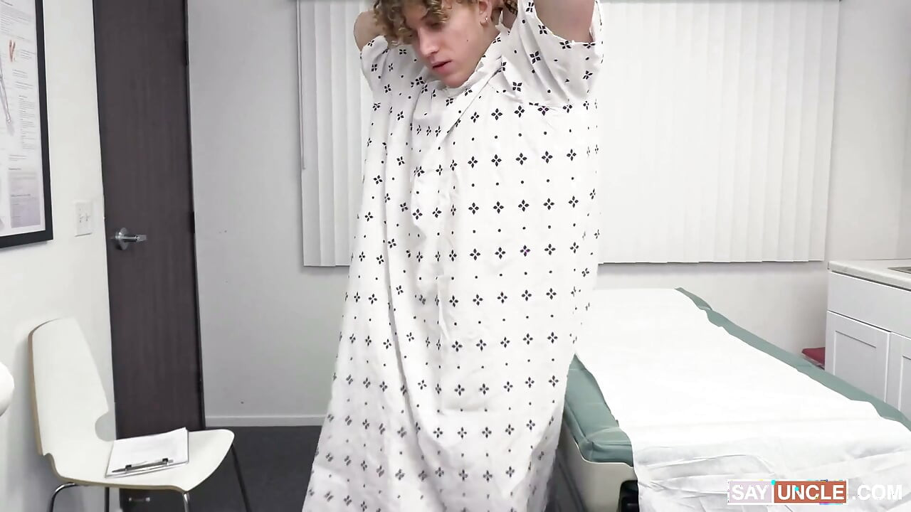 Doctor Recommends. Muscular Marco Napoli Prescribes His Cock to Cure Felix Fox's Trouble