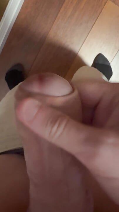 Vruća Sissy - Nevjerojatni Monstruozni Kurac TGirl