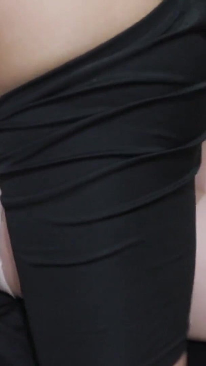India chica con regordete culo follada por masajista Clip 1