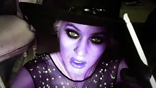 Perusak rumah penyihir kambuh