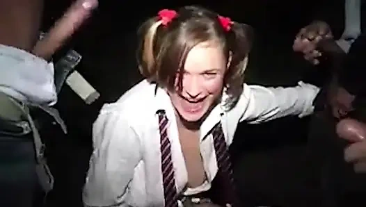 Kleines Schulmädchen Macht Dogging