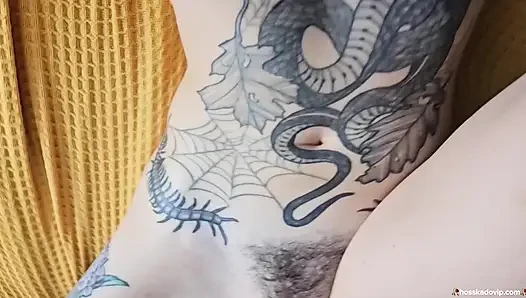 Настоящий грубый страстный секс с большим хуем, папочка Hoss Kado трахает крошку Alt Girl Salem, многократные оргазмы, многократные кримпаи в видео от первого лица