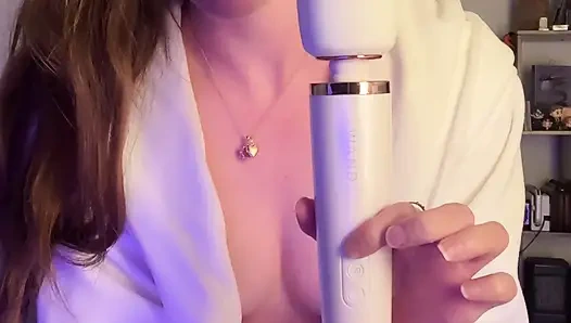 Sex Vlog! Shop with Me for a New Toy Then Watch Me Use It!