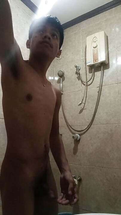 #1 Creator Jameson Official Gets Soaked: Shower Piss & Cum