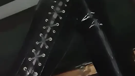 Eine bootworship-schlampe sein