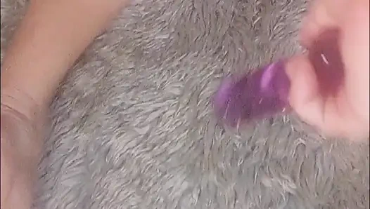 Aku lagi asik muasin lubang pantatku pakai dildo! Rasanya Luar Biasa!